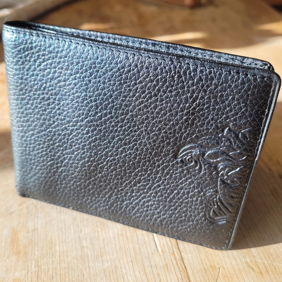 Sold-Versace Bifold Wallet New - Picture 2 of 5